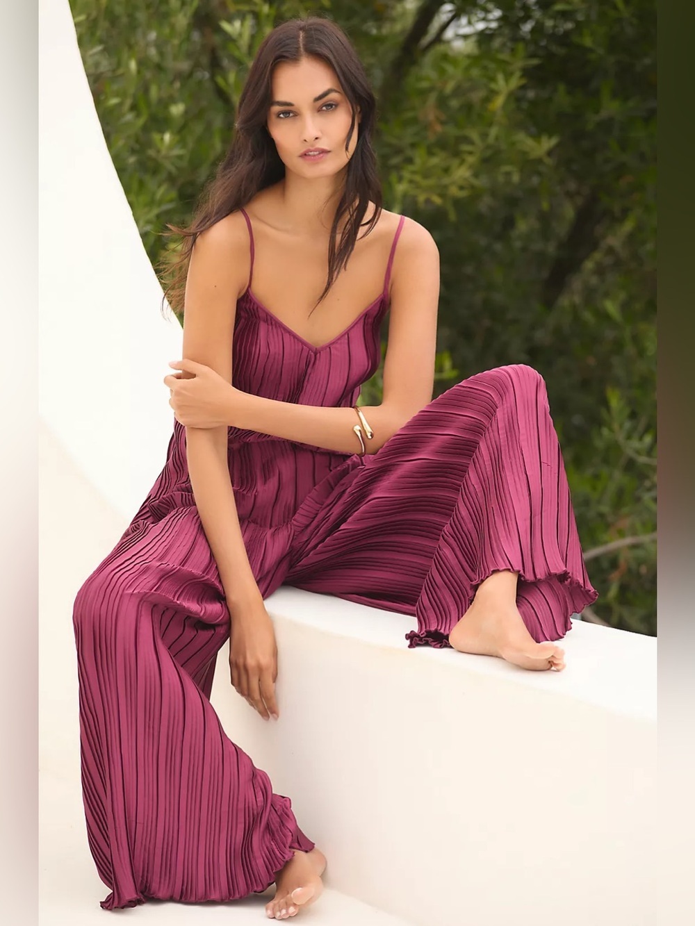 Anthropologie Sleeveless Plissé Jumpsuit size S in Wine - Picture 9 of 13